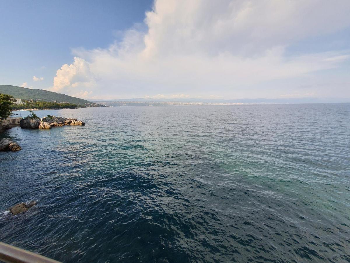 Family Apartment Center Opatija Exterior foto